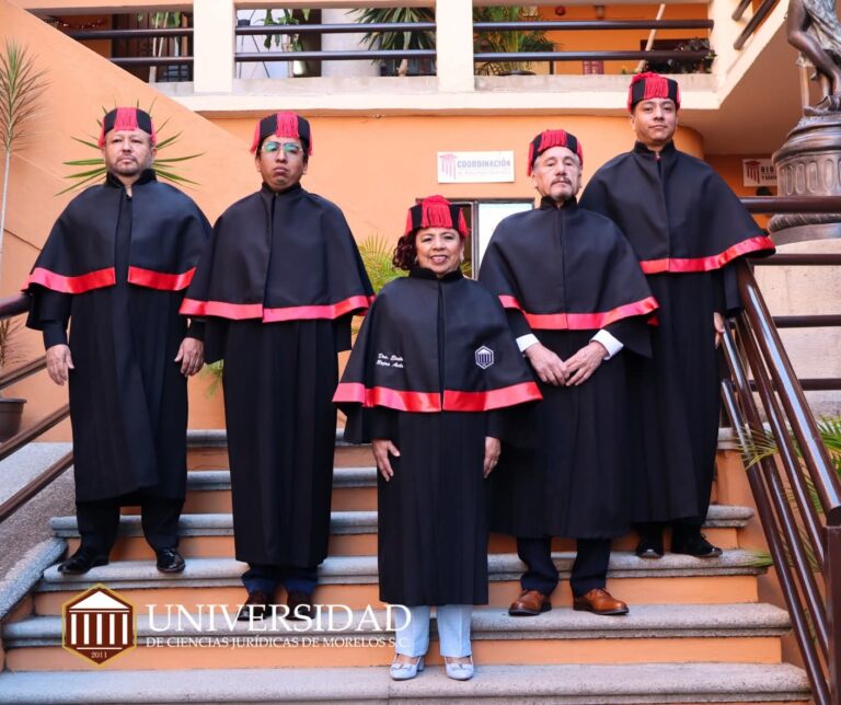 Celebra UCJ constancia y excelencia; entrega grado a Doctores en Derecho